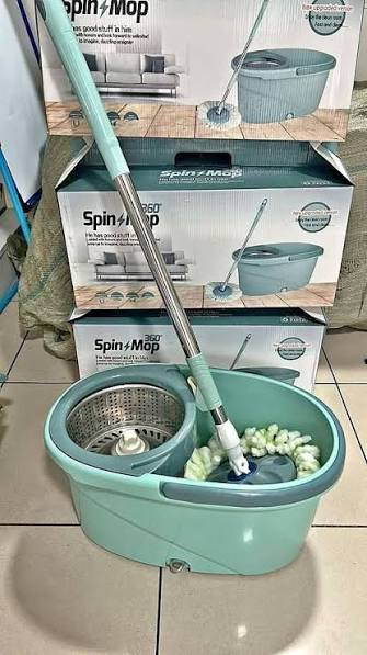 Mopa Giratoria 360° con Balde Reforzado y Sistema de Autolimpieza